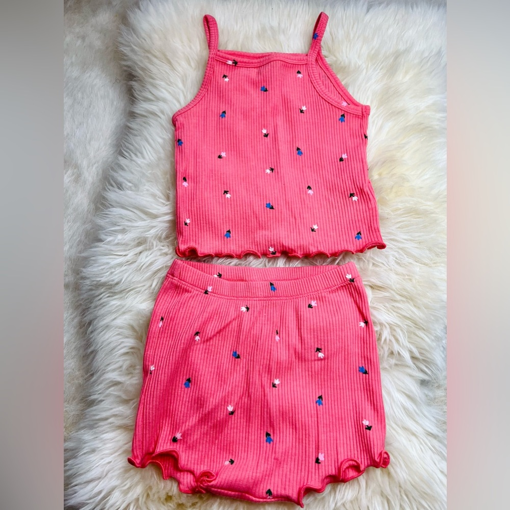 Brand New! Old Navy Girls pink tank set. Size 12-18 months.